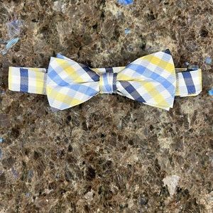 J. Khaki Bow Tie